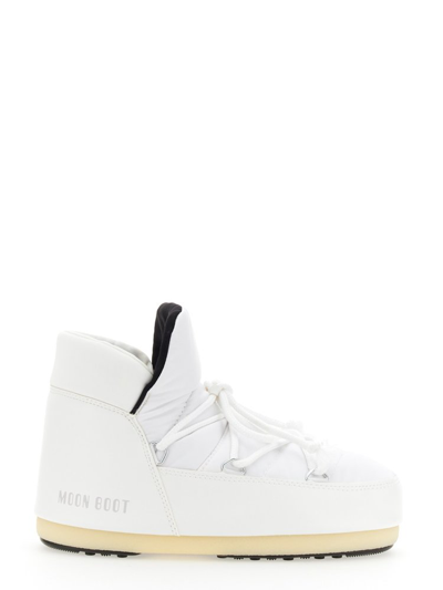 Shop Moon Boot Lace In White