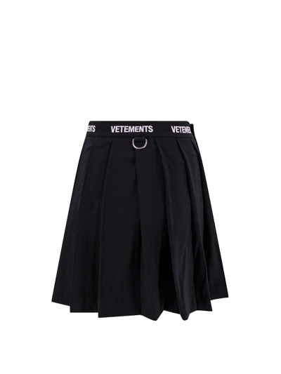 Shop Vetements Skirt In Black