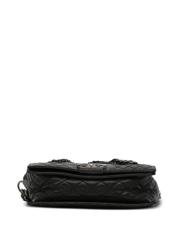 CHANEL Pre-Owned 2013-2014 medium Boy Chanel shoulder bag - Black