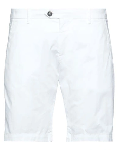 Shop Roy Rogers Roÿ Roger's Man Shorts & Bermuda Shorts White Size 31 Cotton, Elastane