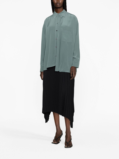 Shop Victoria Beckham Double-layered Silk Shirt In Grün