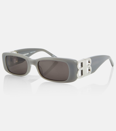 Shop Balenciaga Dynasty Rectangular Sunglasses In Grey