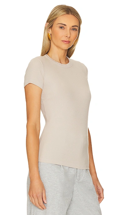 Cotton Citizen Verona Ribbed Tee In Taupe