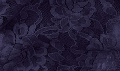 Hanky Panky Signature Lace Original-rise Rolled Thong In Navy Blue