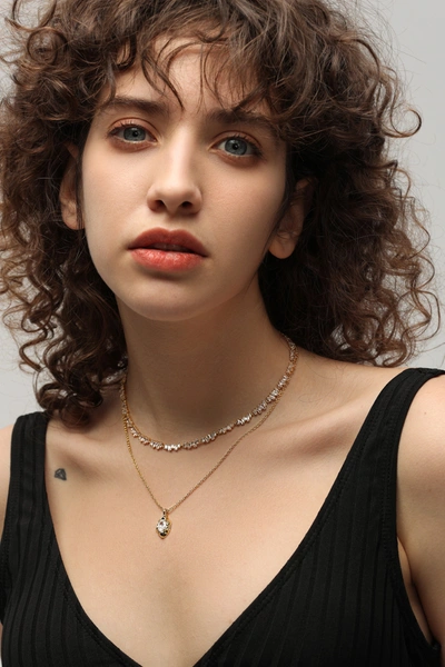 Classicharms T Shape Zirconia Necklace In Gold