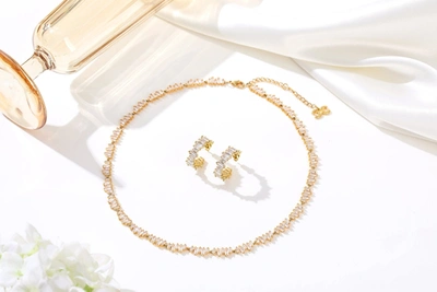 Classicharms T Shape Zirconia Necklace In Gold