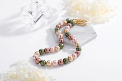 Classicharms Gold Shell Pearl Necklace With Gem-encrusted  Carabiner Lock In Pink