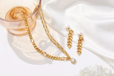 Classicharms Statement Glittering Necklace And Earrings Set In Gold