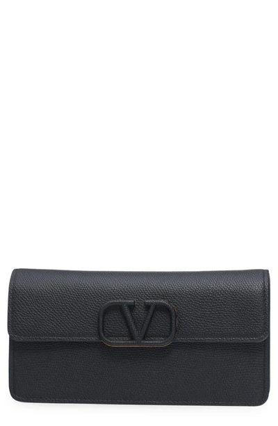 Shop Valentino Vlogo Signature Leather Wallet On A Chain In 0no Nero