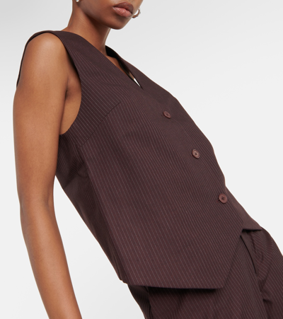 Sir Guillaume Pinstriped Vest In Red
