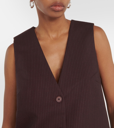 Sir Guillaume Pinstriped Vest In Red