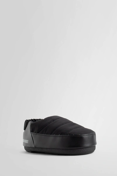 Shop Moon Boot Man Black Sandals