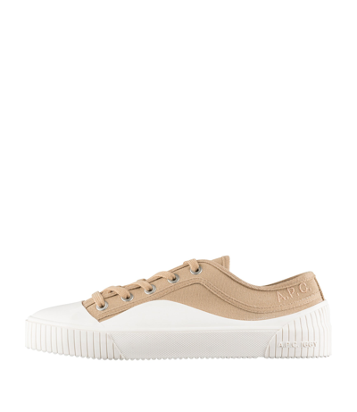 Shop Apc Iggy Basse Sneakers In Cab - Camel