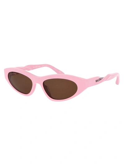 Shop Balenciaga Bb0207s In Pink