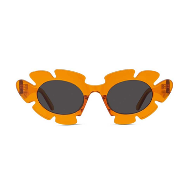 Shop Loewe Sunglasses In Arancione/grigio