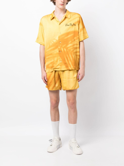 Blue Sky Inn Palms Elasticated-waistband Shorts In Yellow