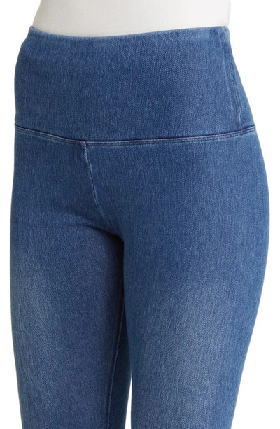 Lyssé Stretch Denim Capri Pants In Midwash
