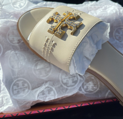 Pre-owned Tory Burch Everly Slide Sandals Calf Leather Crystal Logo Dulce De Leche In White