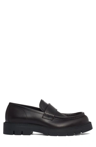 Shop Bottega Veneta Lug Sole Loafer In 1000 Black