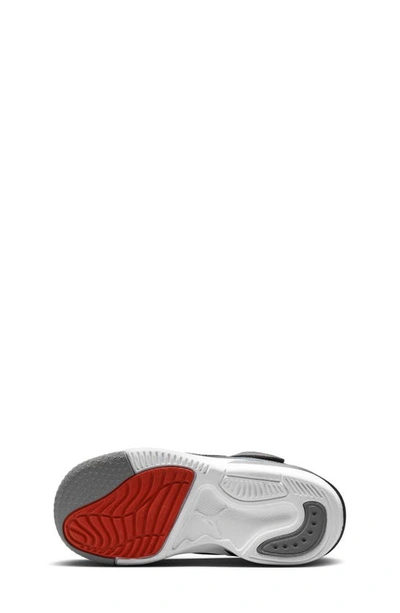 Nike Jordan Little Kids' Jordan Max Aura 5 Stretch Lace Basketball Shoes In Black/ Red/ White/ Grey