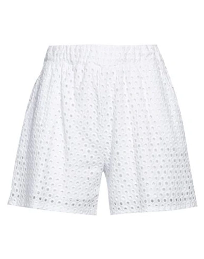 Shop White Wise Woman Shorts & Bermuda Shorts White Size 4 Cotton