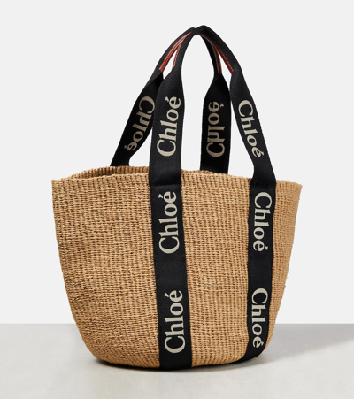 Chloé Woody Logo Embroidered Top-handle Bag In Beige