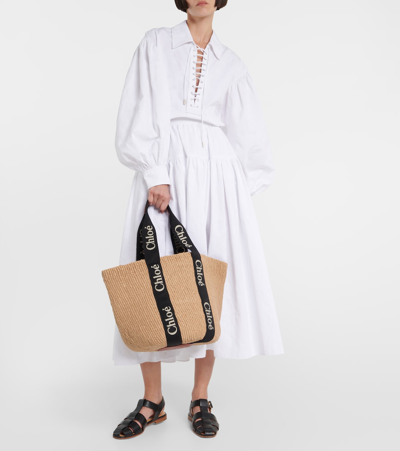 Chloé Woody Logo Embroidered Top-handle Bag In Beige