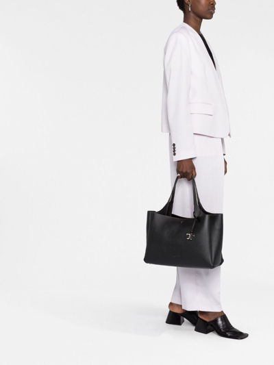 Tod's Medium Leather Shoulder Bag In Black