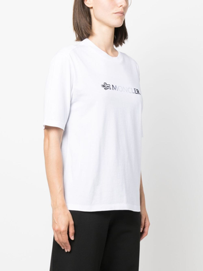 Shop Moncler Logo-print Cotton T-shirt In Weiss
