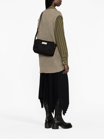 Maison Margiela Logo-patch Padded Shoulder Bag In Schwarz