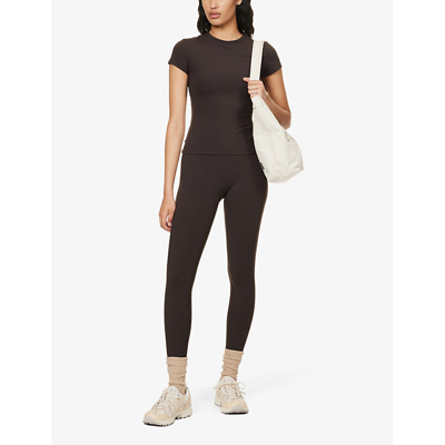 Adanola Womens Coffee Bean Ultimate Slim-fit Stretch-woven T-shirt In Coffee Bean