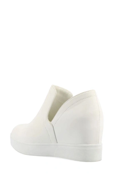 Journee Collection Collection Women's Cardi Wide Width Sneaker Wedge In White