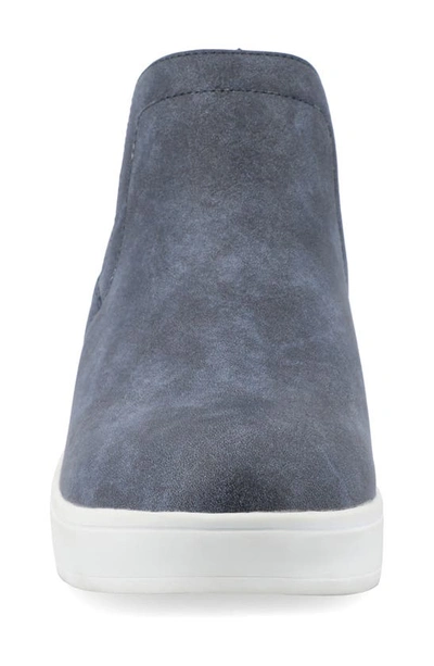 Journee Collection Cardi Wedge Platform Sneaker In Blue