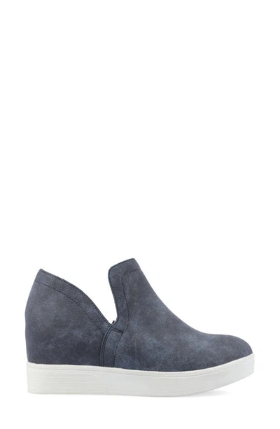 Journee Collection Cardi Wedge Platform Sneaker In Blue