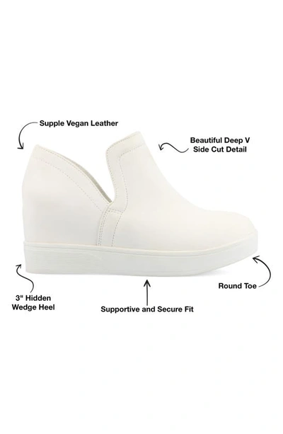 Journee Collection Collection Women's Cardi Wide Width Sneaker Wedge In White
