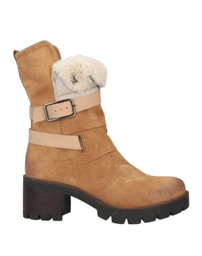 Paola Ferri Woman Ankle Boots Sand Size 8 Leather, Shearling In Beige