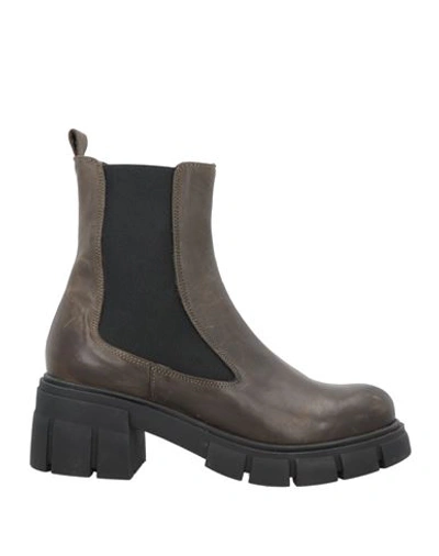 Shop Cuplé Woman Ankle Boots Khaki Size 7 Soft Leather In Beige