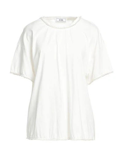 Shop Jijil Woman T-shirt Ivory Size 6 Cotton In White