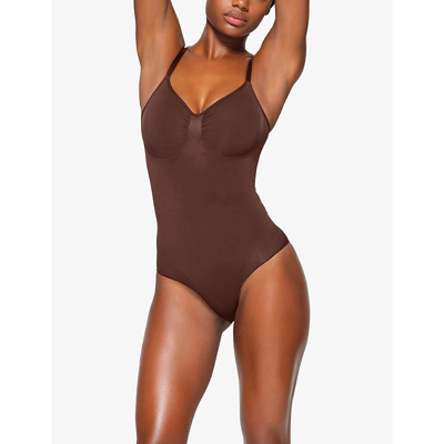 Shop Skims Sculpt Ruched Stretch-woven Body In Cocoa