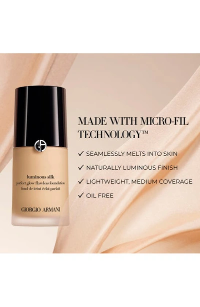 Armani Collezioni Armani Beauty Luminous Silk Natural Glow Foundation In 8.5 Tan To Deep/peach