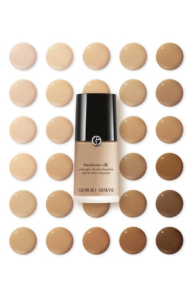 Armani Collezioni Armani Beauty Luminous Silk Natural Glow Foundation In 8.5 Tan To Deep/peach