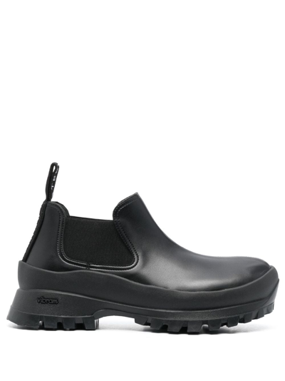 Shop Stella Mccartney Logo Pull-tab Chelsea Boots In Black