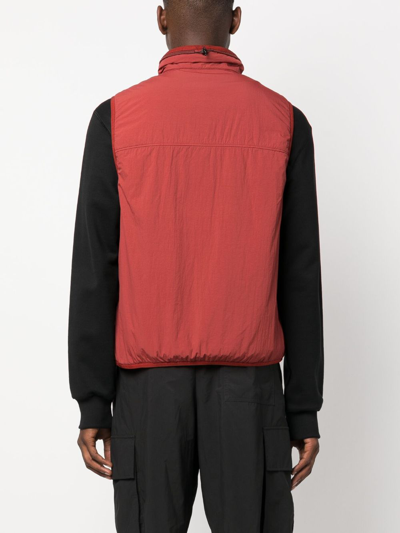 Shop C.p. Company G.d.p. Lens-detail Zip-up Gilet In Rot