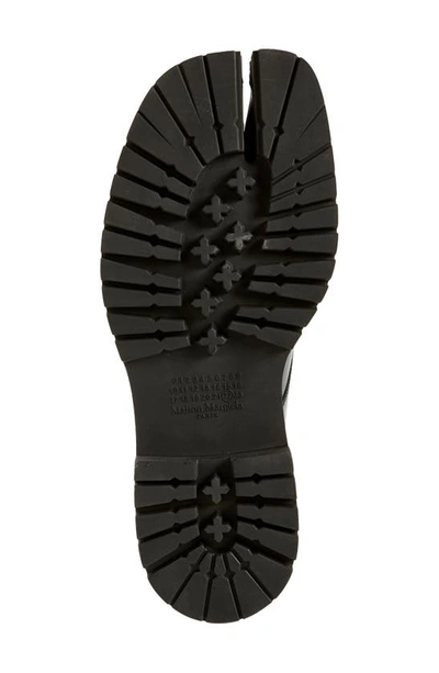 Maison Margiela Tabi Laced Shoes In Black