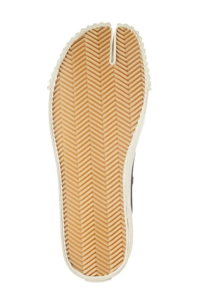 Maison Margiela Tabi Low-top Sneakers In Black