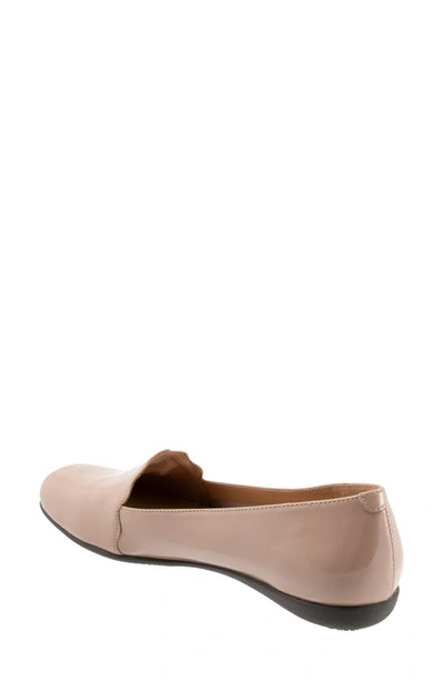 Trotters Sage Flat In Taupe Patent