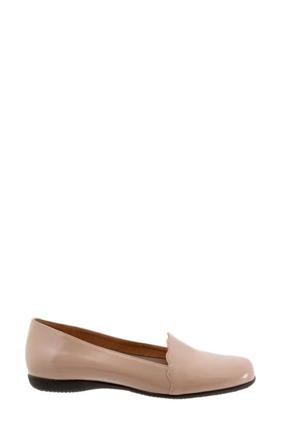 Trotters Sage Flat In Taupe Patent