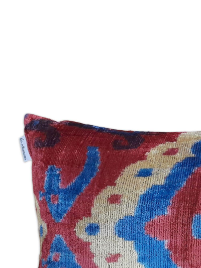 Les-ottomans Ikat-print Velvet Cushion In Red