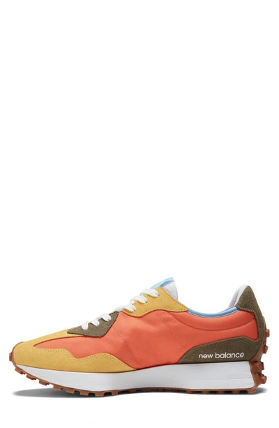 New Balance 327 Sneaker In Wheat Field/ Red Clay