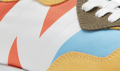 New Balance 327 Sneaker In Wheat Field/ Red Clay